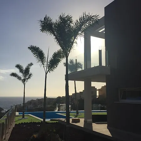 Luxury - Oasis Tucan ***** Willa