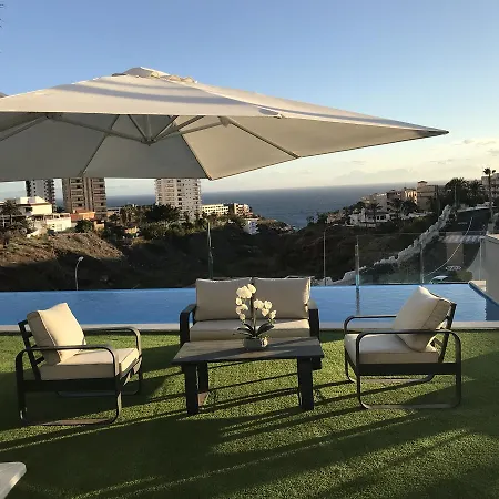 Willa Luxury - Oasis Tucan ***** *